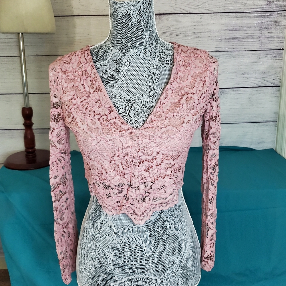 Zara lace long sleeve crop top